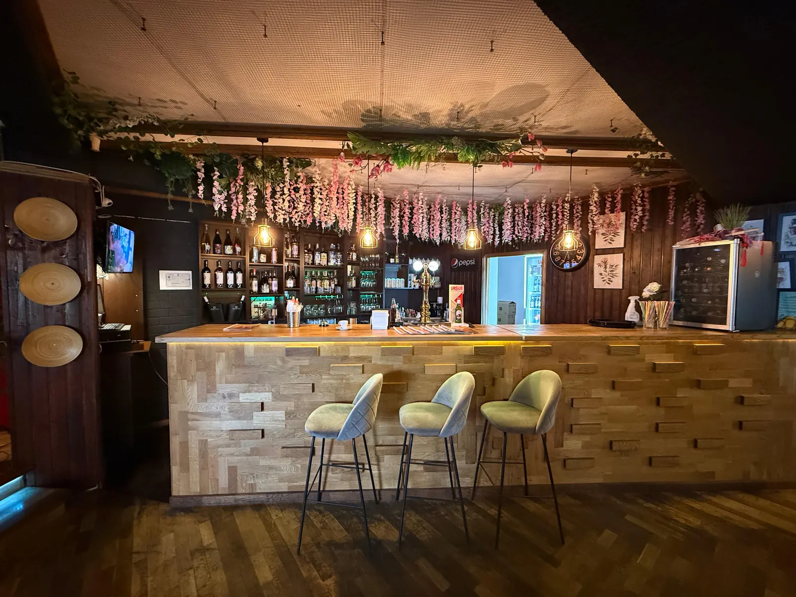 Bar restaurant asiatic Wok and Noodles Galați